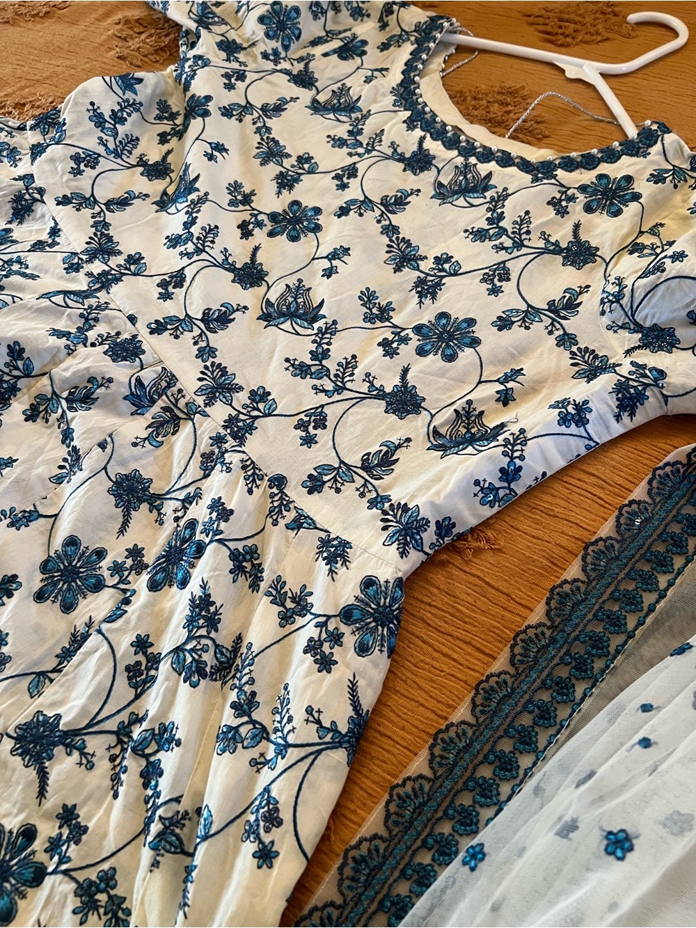Elegant Blue & White Floral Maxi Dress with Sheer Dupatta brand Faiza saqlain - Picture 9 of 17